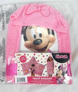Disney Junior Pink Minnie Mouse Fabulous Hearts Hooded Towel