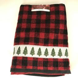 St Nicholas Square Christmas Tree Red Plaid Holiday Bath Tow